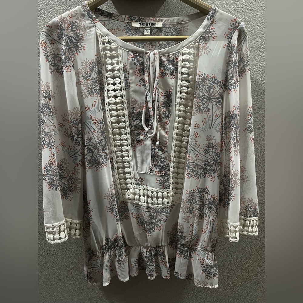 Daniel Rainn Gray Floral Blouse